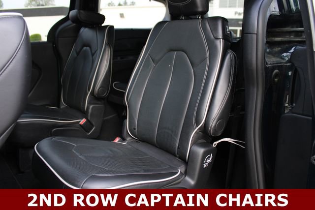 Used 2025 Chrysler Pacifica Limited FWD image 10