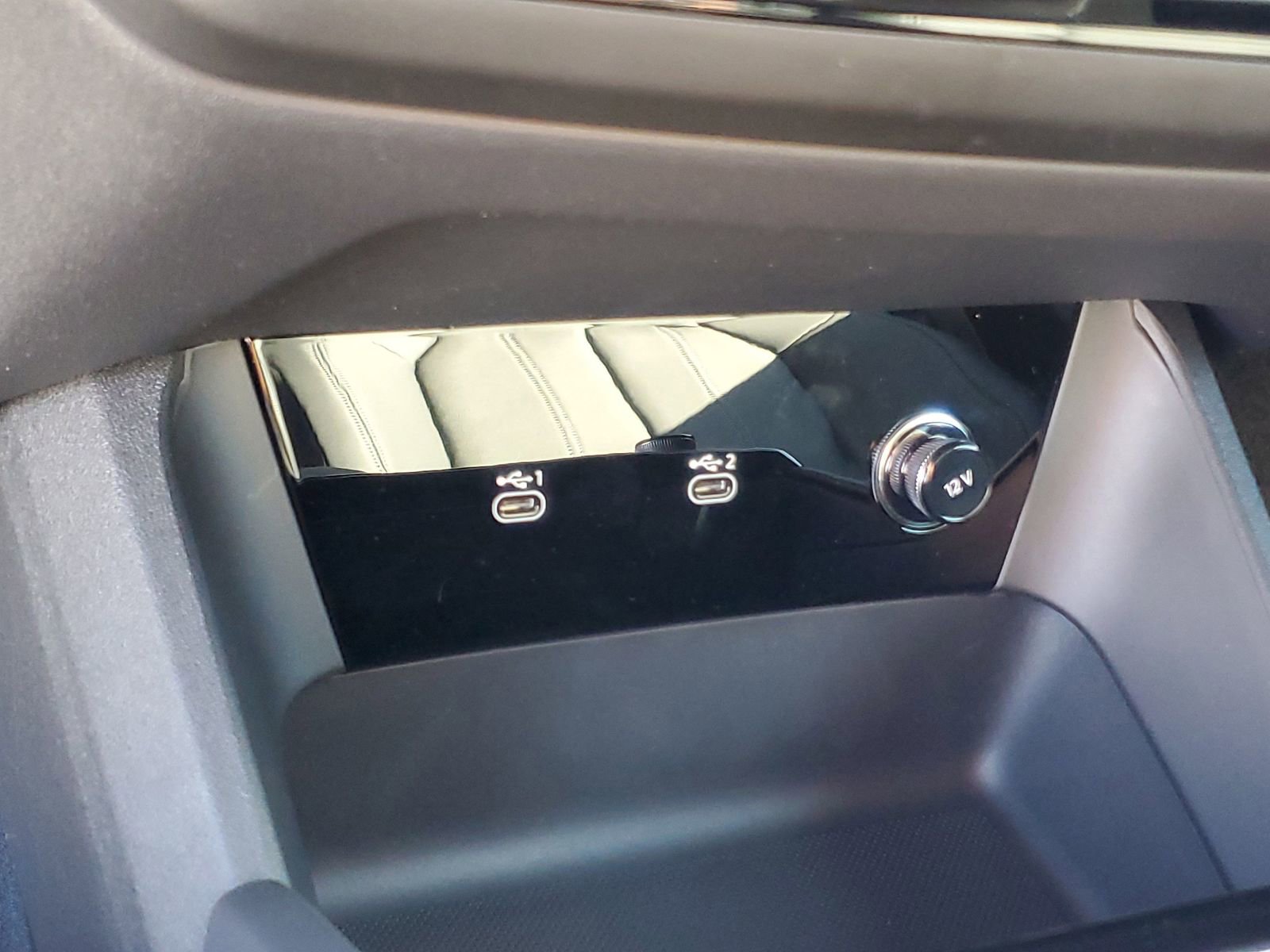 New 2025 Audi Q6 e-tron Premium image 29