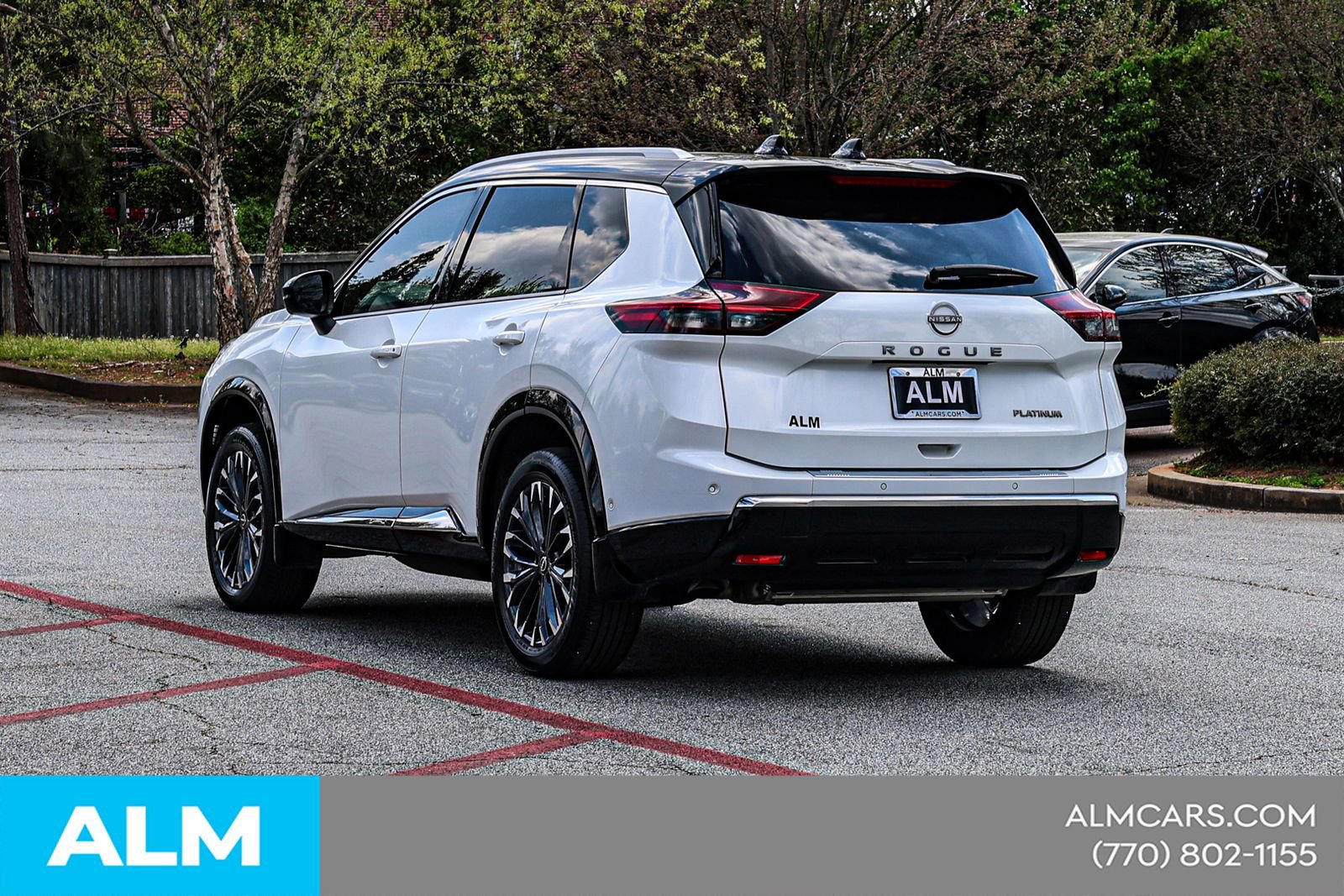 Used 2025 Nissan Rogue Platinum w/ Tech Package FWD image 9