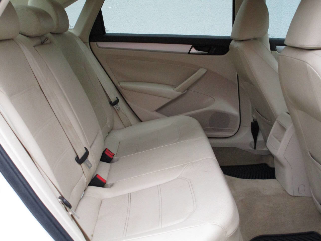 Used 2012 Volkswagen Passat 2.5 SE FWD image 14