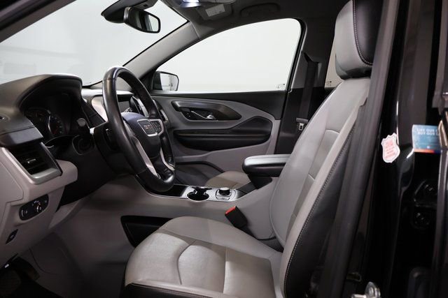 Used 2023 GMC Terrain SLT image 13