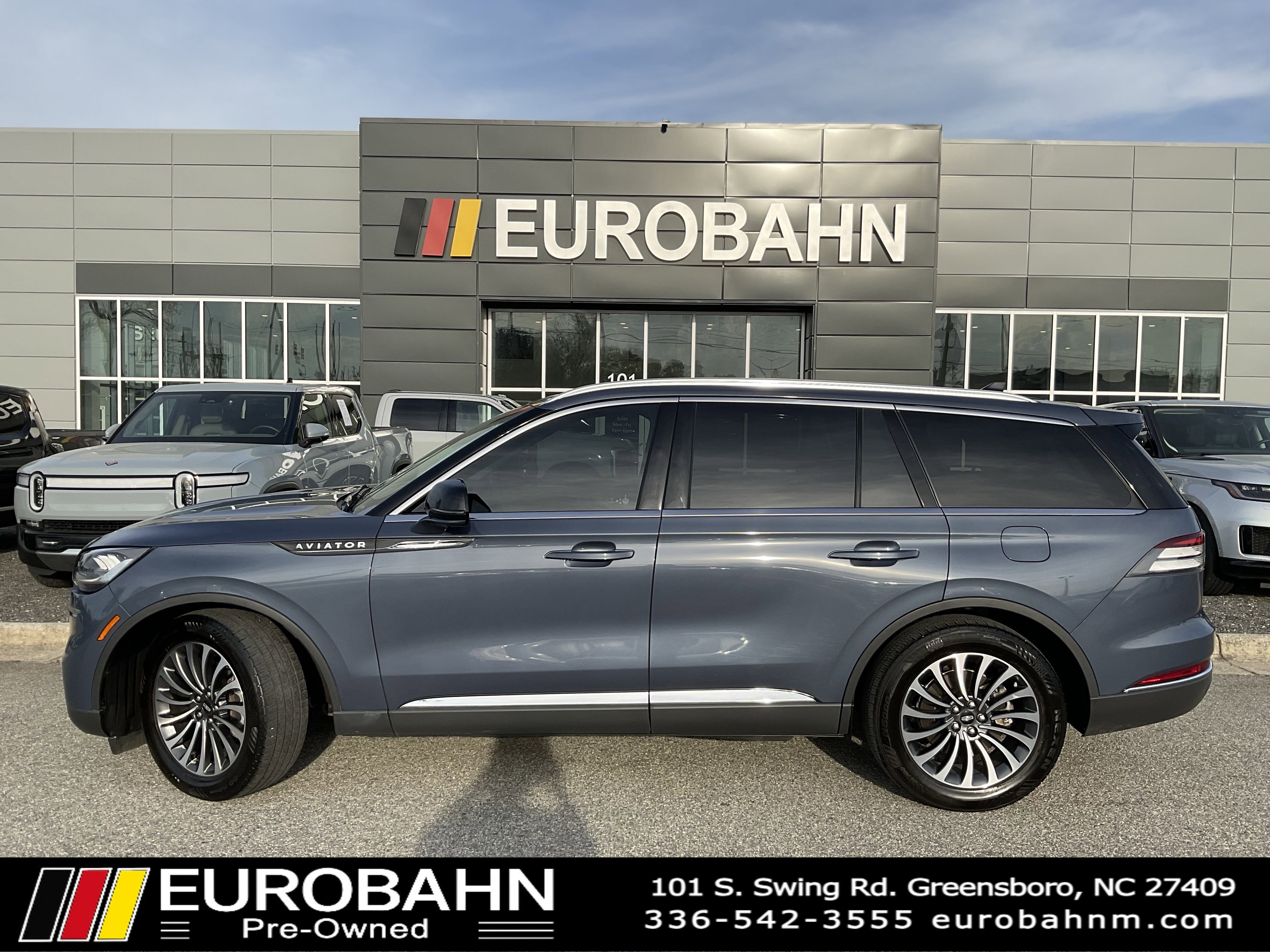 Used 2021 Lincoln Aviator Reserve w/ Elements Package Plus image 2