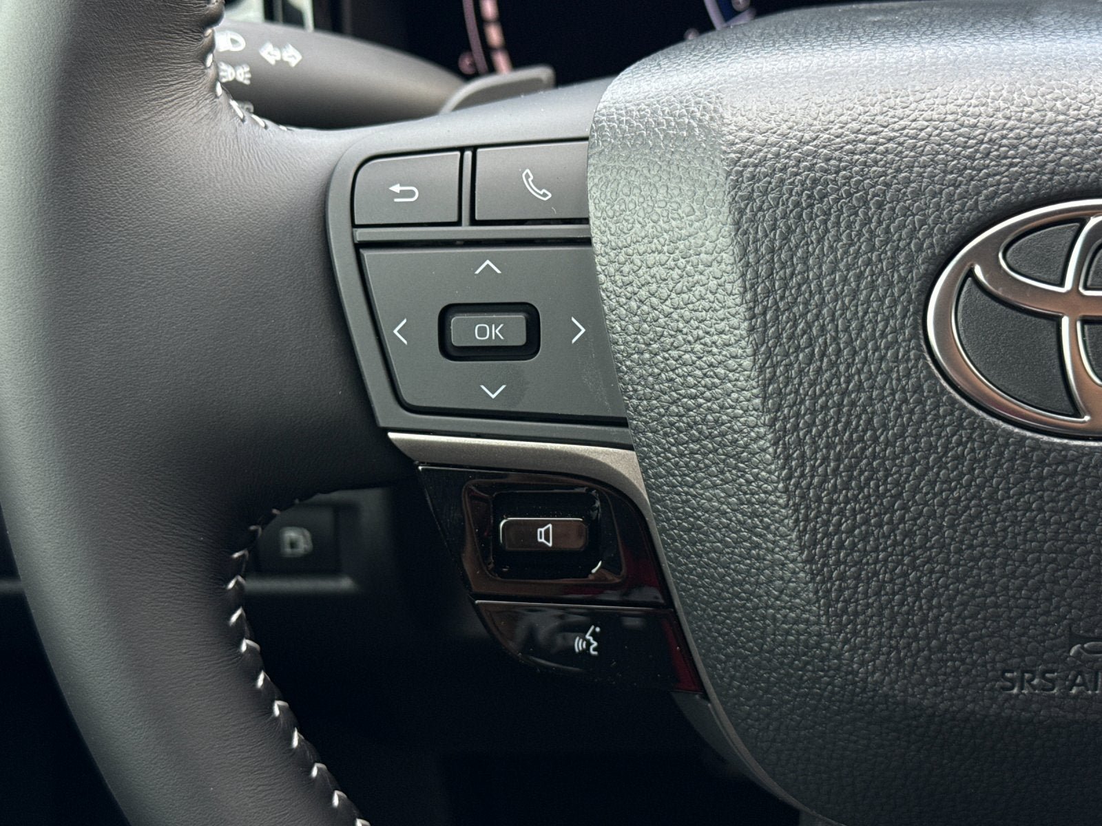 New 2026 Toyota Camry Hybrid FWD image 21