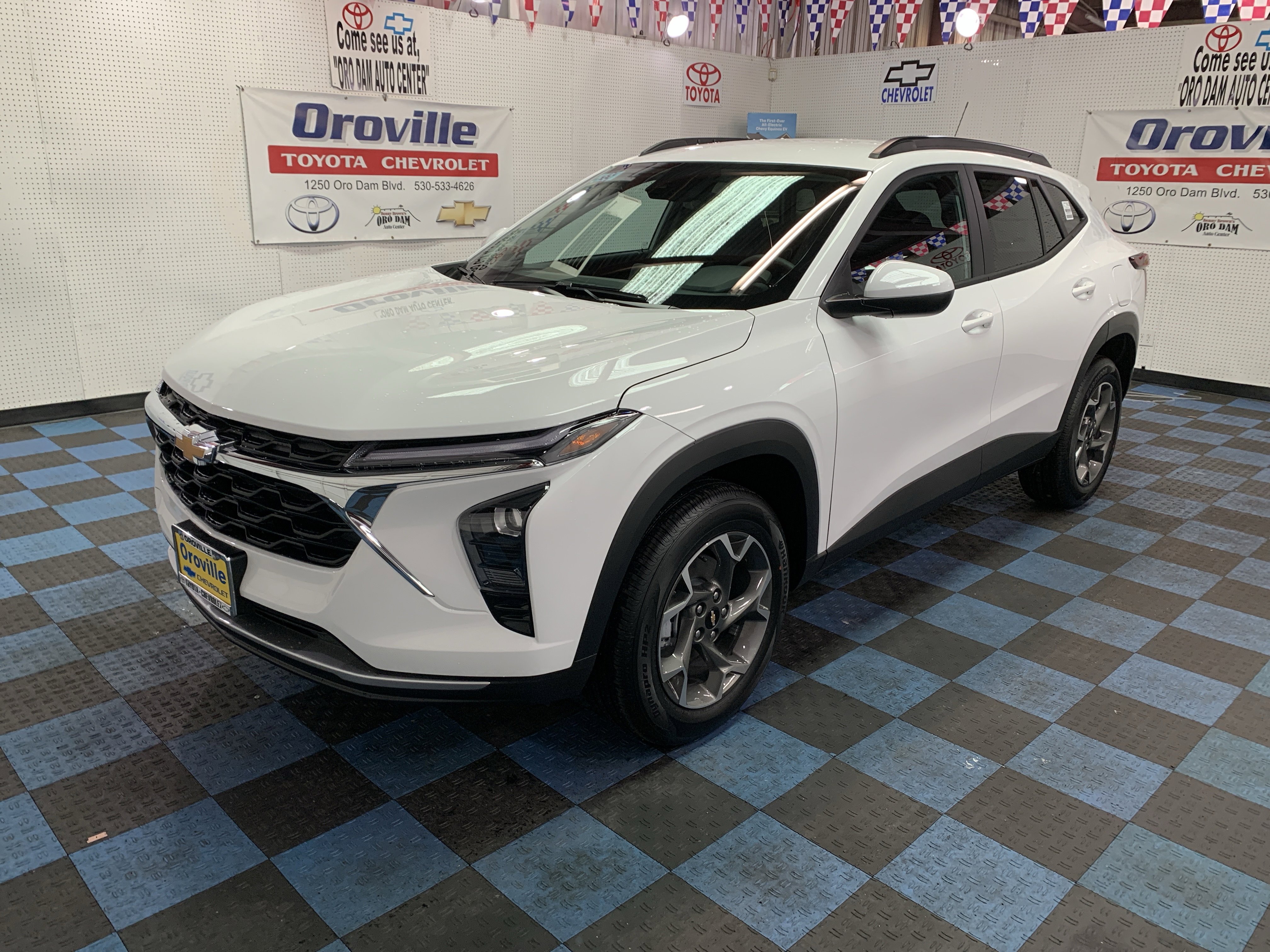 New 2026 Chevrolet Trax LT image 1