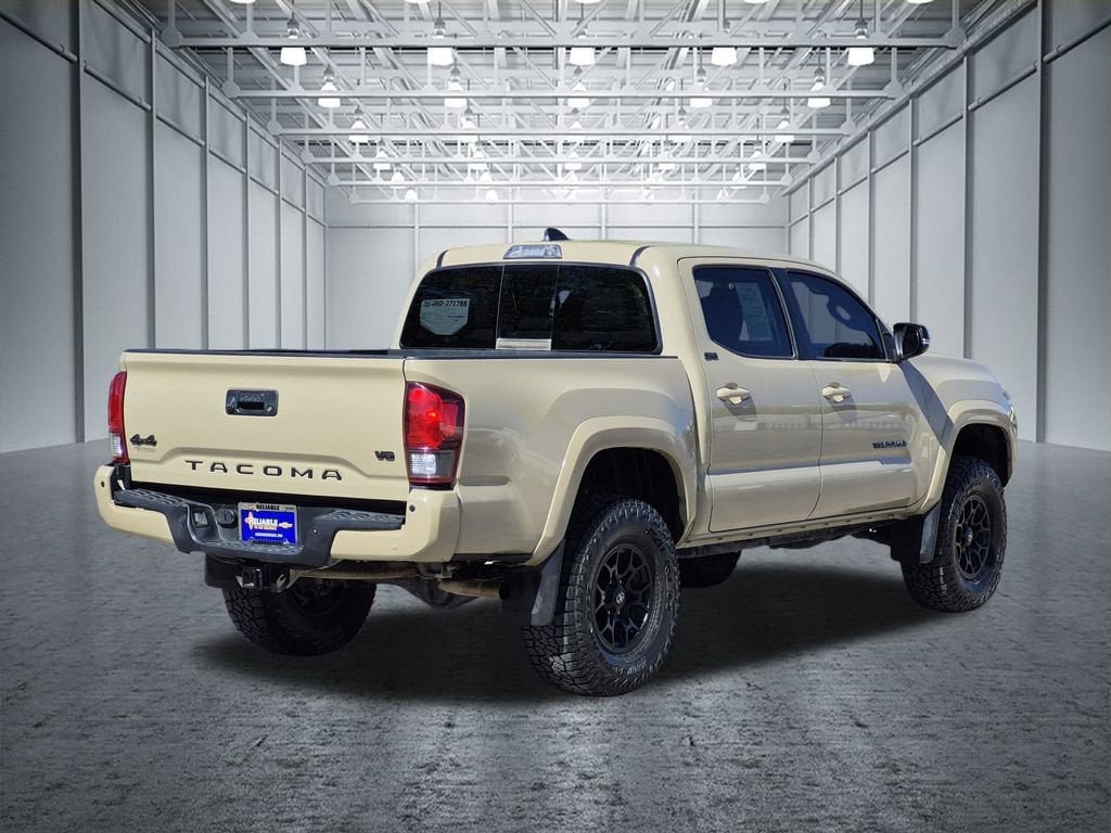 Used 2020 Toyota Tacoma SR5 AWD/4WD image 6
