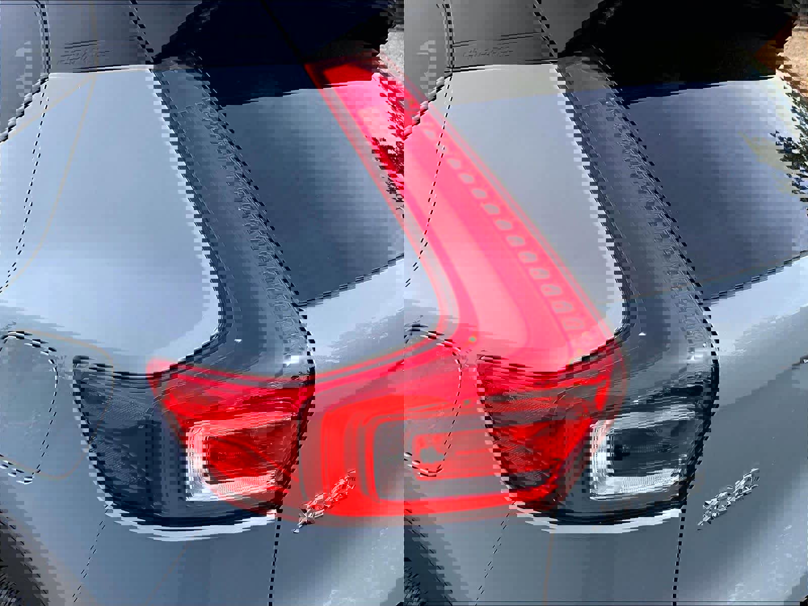 Used 2023 Volvo XC40 Recharge Ultimate AWD/4WD image 31