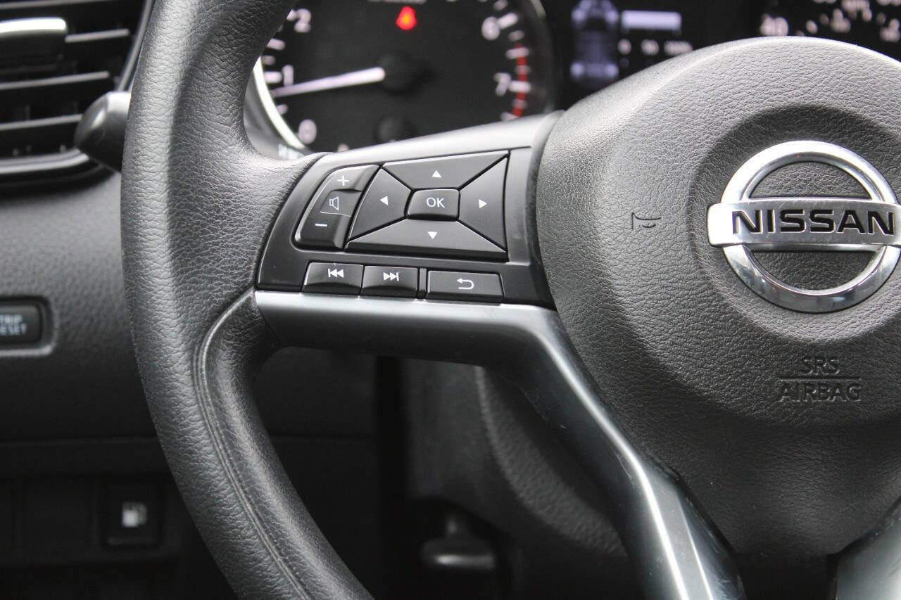 Used 2018 Nissan Rogue S image 35