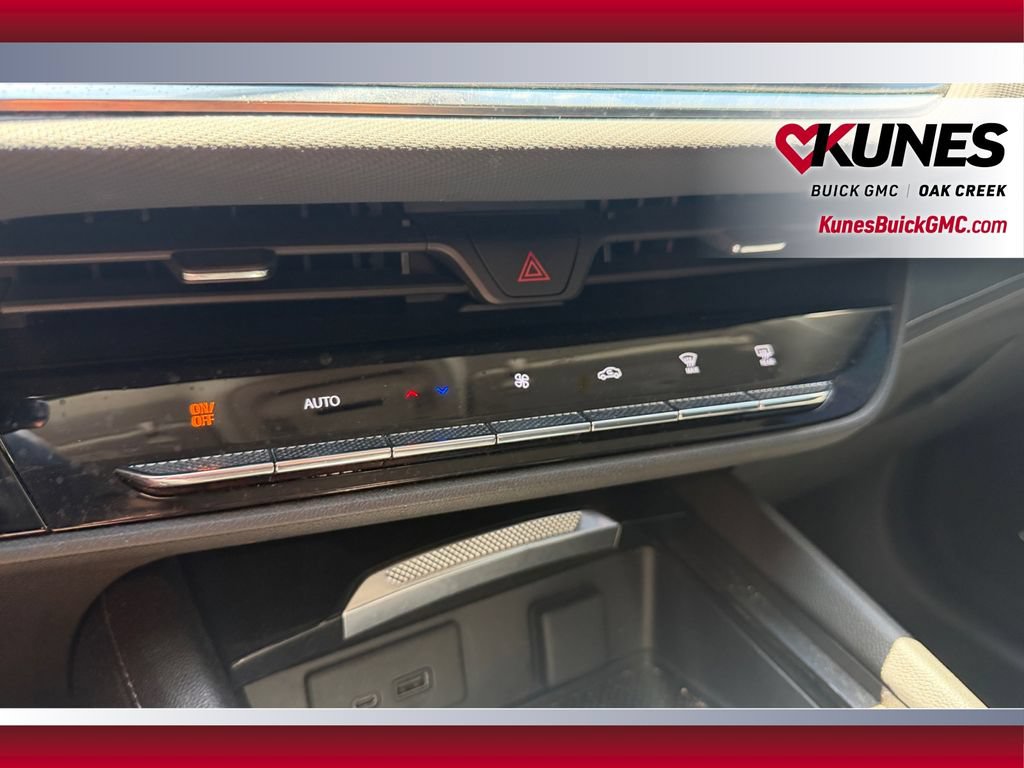 Used 2024 Buick Envision Preferred AWD/4WD image 28