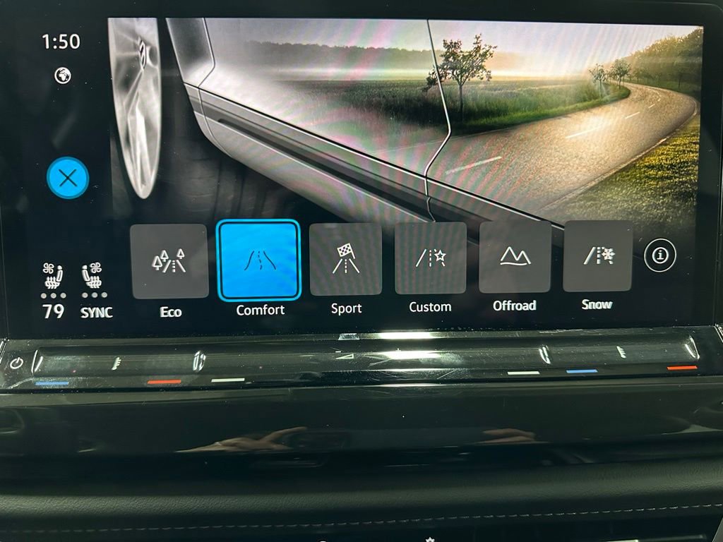 Used 2025 Volkswagen Atlas SE AWD/4WD image 28