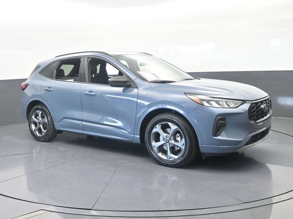 Used 2024 Ford Escape ST-Line w/ Tech Pack #1 FWD image 8