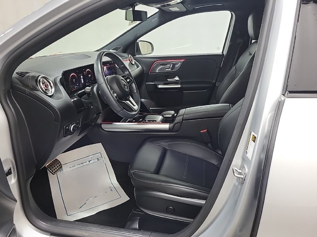 Used 2023 Mercedes-Benz GLA 250 4MATIC image 3