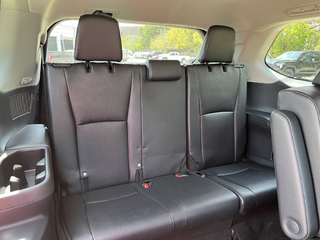 Used 2026 Toyota Grand Highlander FWD image 27
