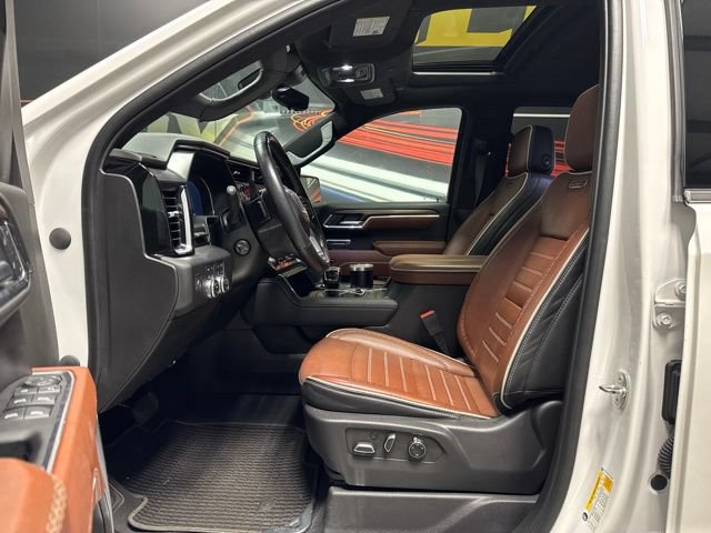 Used 2023 GMC Sierra 1500 Denali Ultimate AWD/4WD image 4