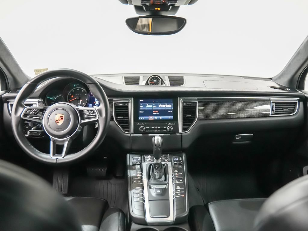 Used 2017 Porsche Macan Turbo AWD/4WD image 20