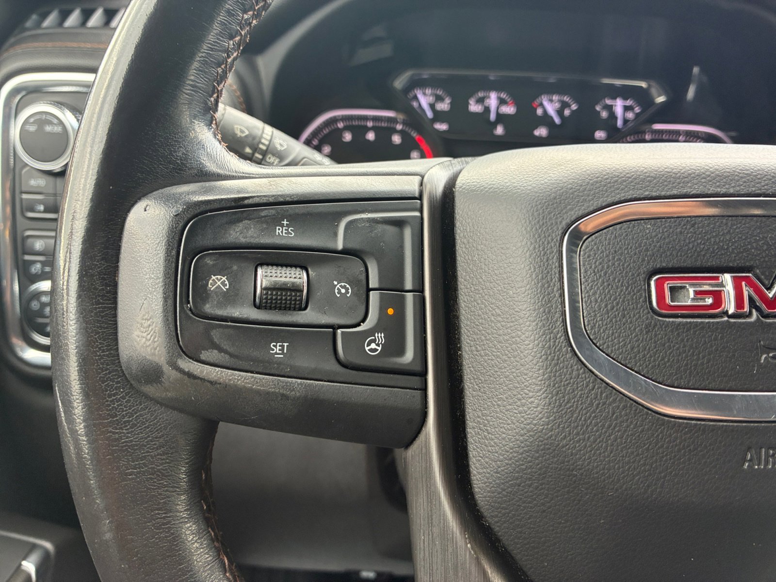 Used 2022 GMC Sierra 1500 AT4 w/ AT4 Preferred Package AWD/4WD image 27