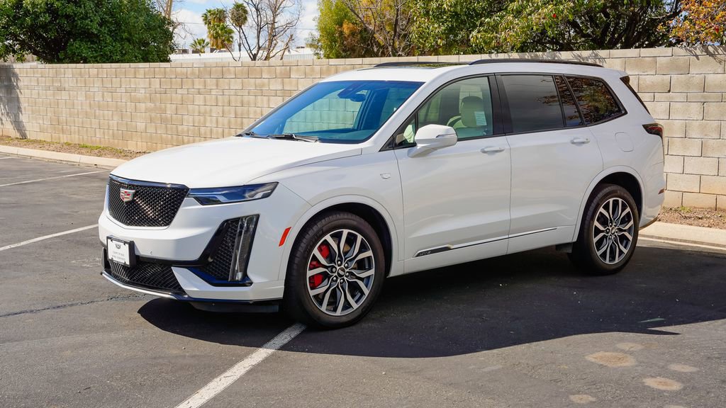 Certified 2024 Cadillac XT6 Sport image 3