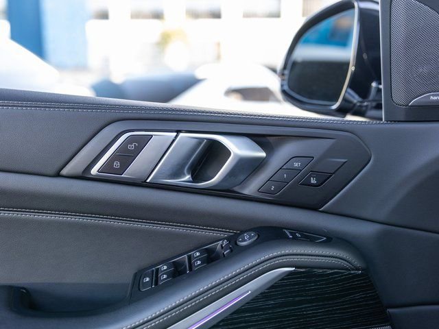 Used 2024 BMW X5 sDrive40i w/ M Sport Package image 34