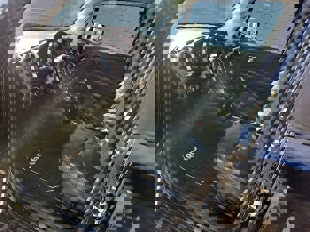 Used 2015 Jeep Renegade Limited image 10