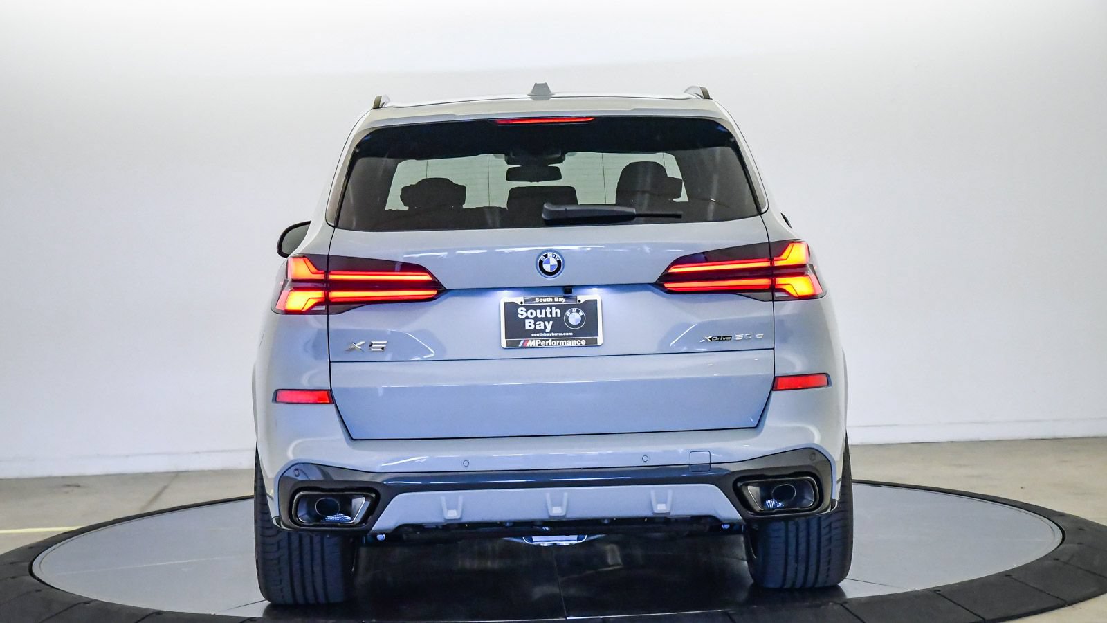 New 2026 BMW X5 xDrive50e w/ M Sport Package AWD/4WD image 3