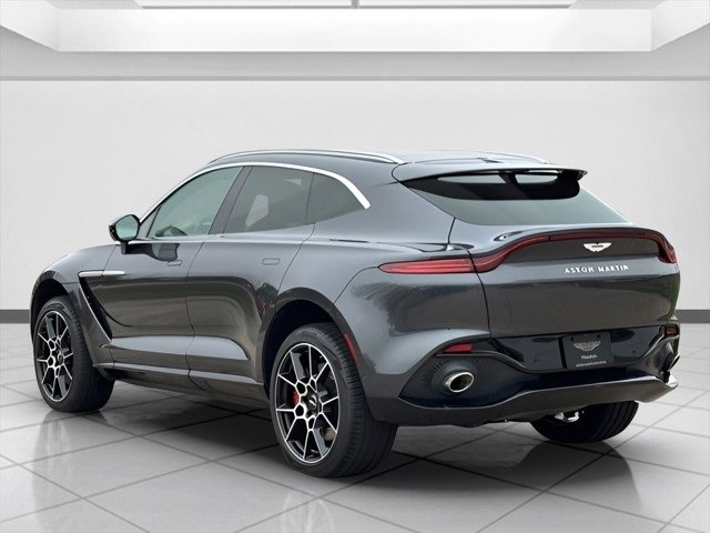 Used 2021 Aston Martin DBX image 2