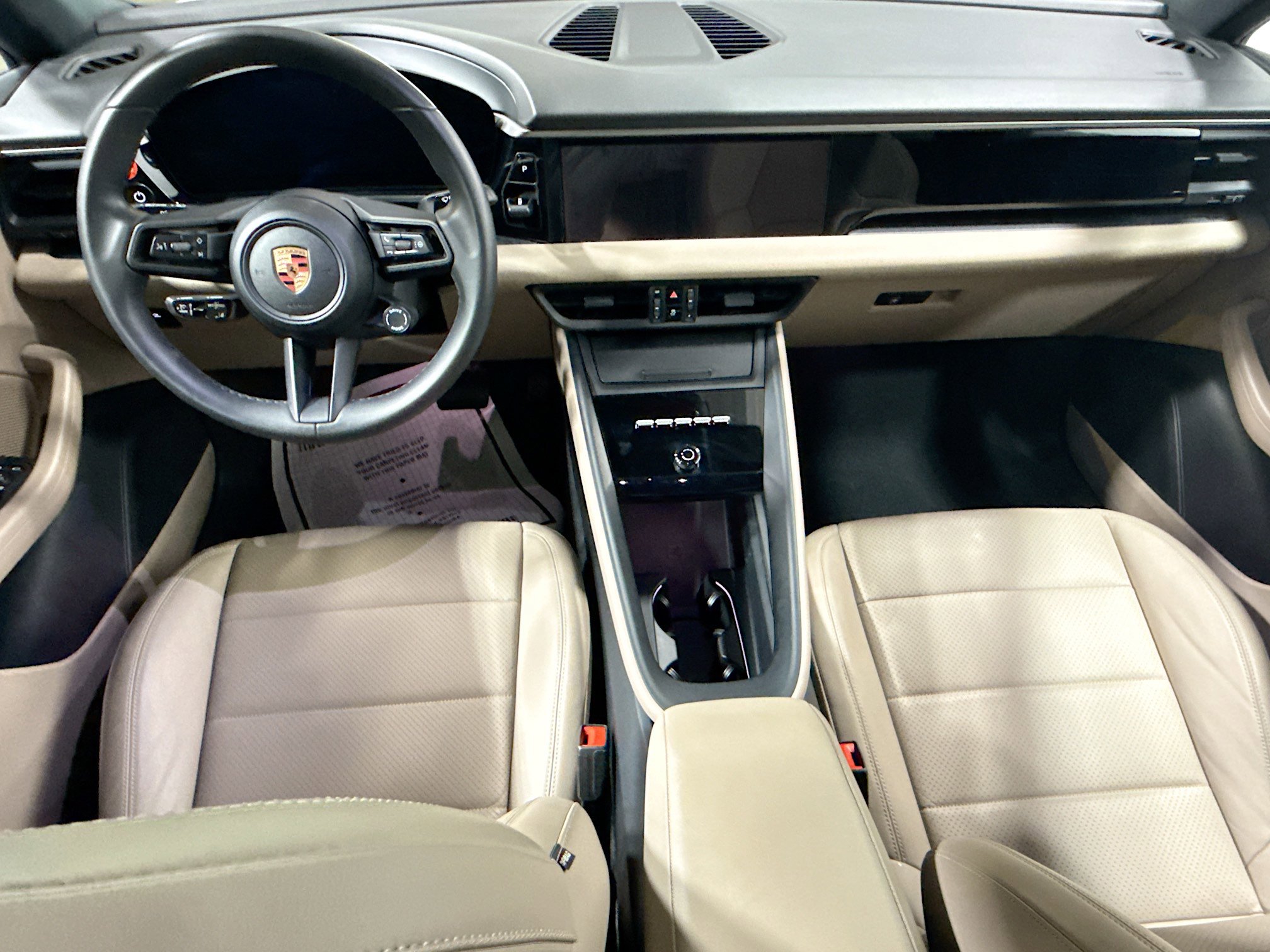 Certified 2025 Porsche Macan 4 Electric image 16