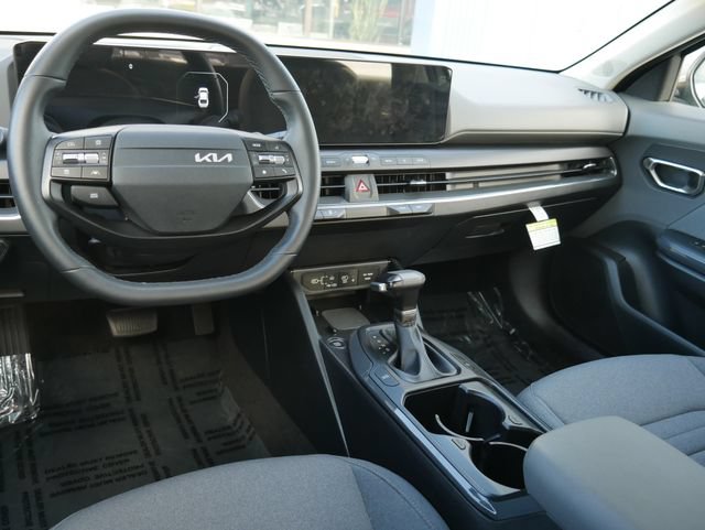 Used 2025 Kia K4 EX FWD image 38