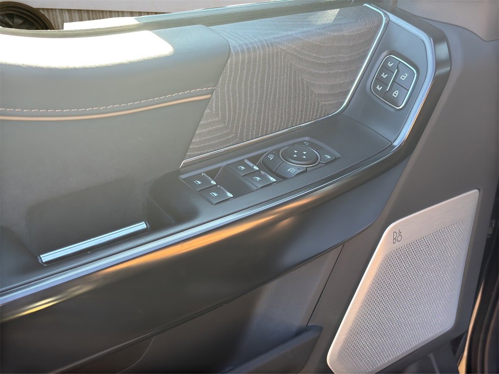 Certified 2021 Ford F150 Platinum w/ Equipment Group 701A High image 18