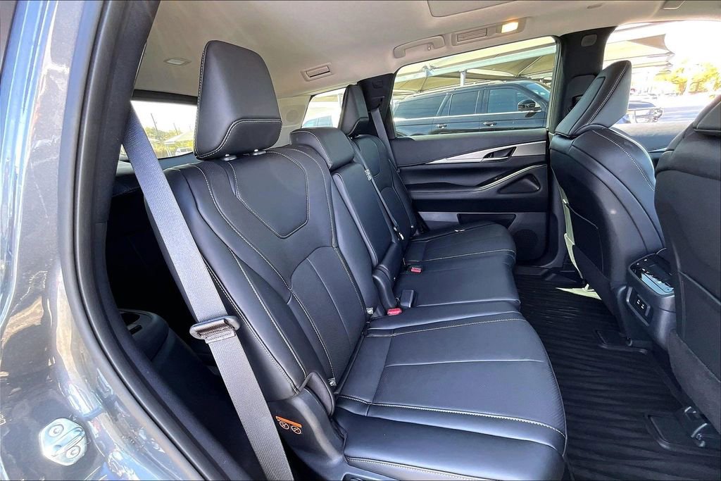 Certified 2026 INFINITI QX60 Pure w/ Cargo Package image 39