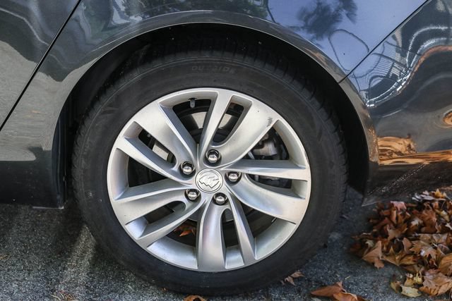 Used 2017 Buick Regal Premium w/ Driver Confidence Package #1 FWD image 9