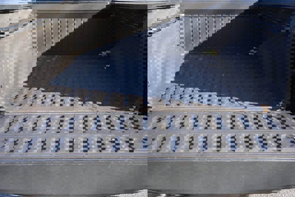 Used 2022 RAM 1500 Big Horn w/ Night Edition image 10