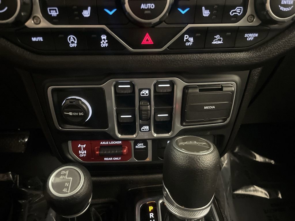 Used 2024 Jeep Gladiator Sport AWD/4WD image 11