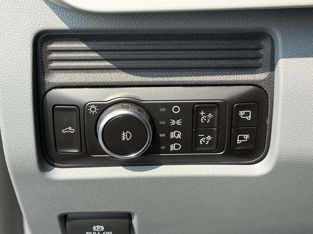 New 2026 Ford F350 XLT AWD/4WD image 18