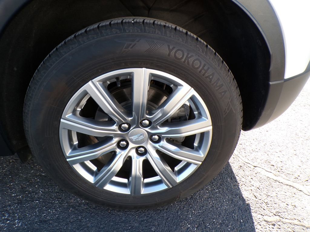 Used 2020 Cadillac XT4 Premium Luxury w/ Cold Weather Package image 9