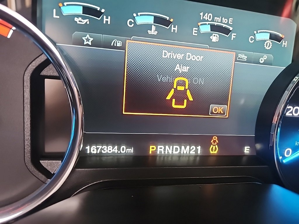 Used 2017 Ford F250 Lariat w/ Lariat Ultimate Package image 4