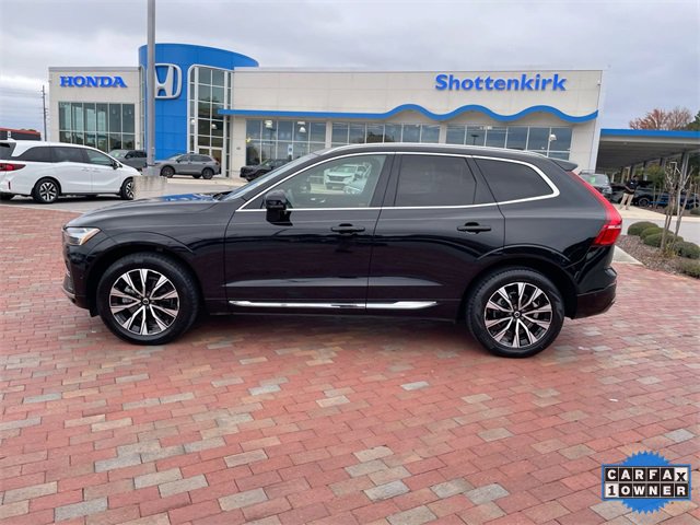 Used 2023 Volvo XC60 B5 Plus image 33