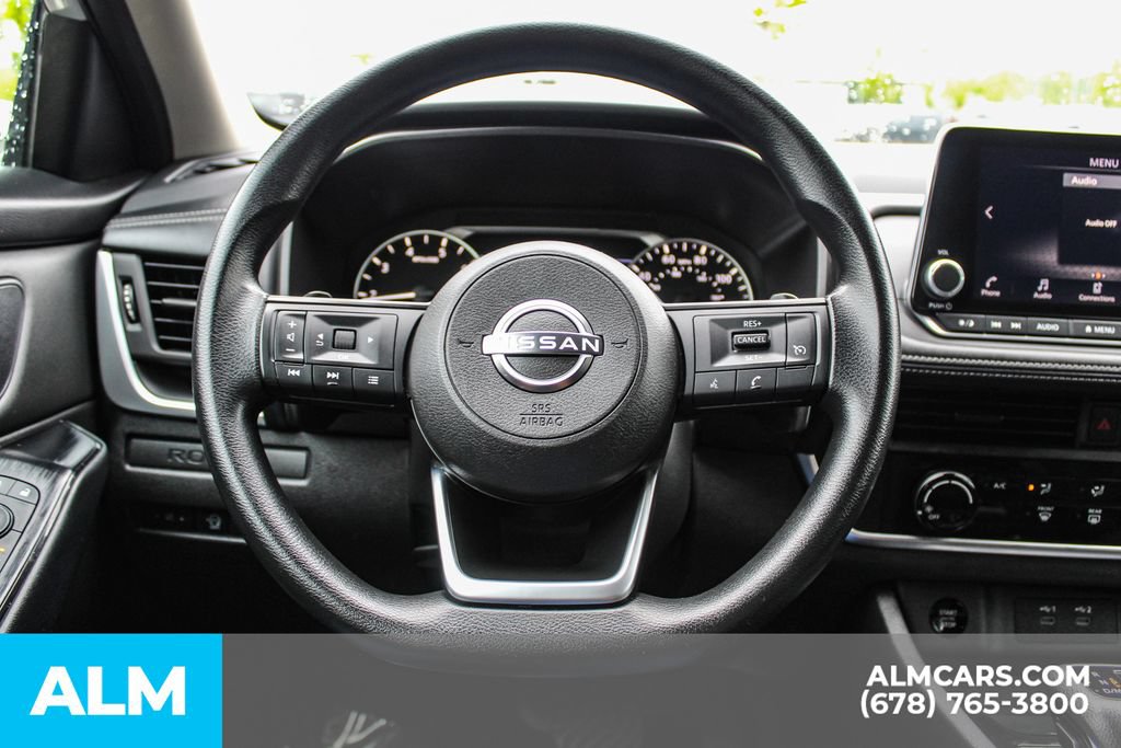 Used 2024 Nissan Rogue S FWD image 23