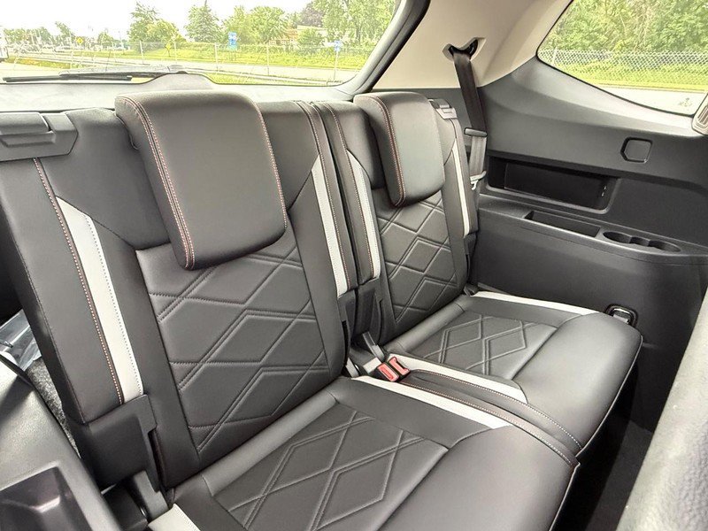 New 2026 Volkswagen Atlas Peak Edition AWD/4WD image 4