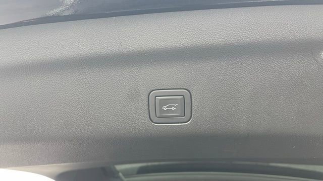 Used 2024 GMC Yukon XL Denali Ultimate image 6