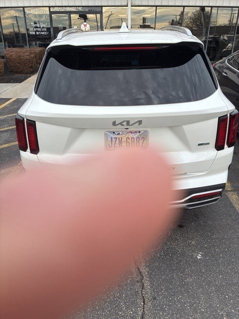 Used 2022 Kia Sorento EX w/ Panoramic Sunroof Package image 12