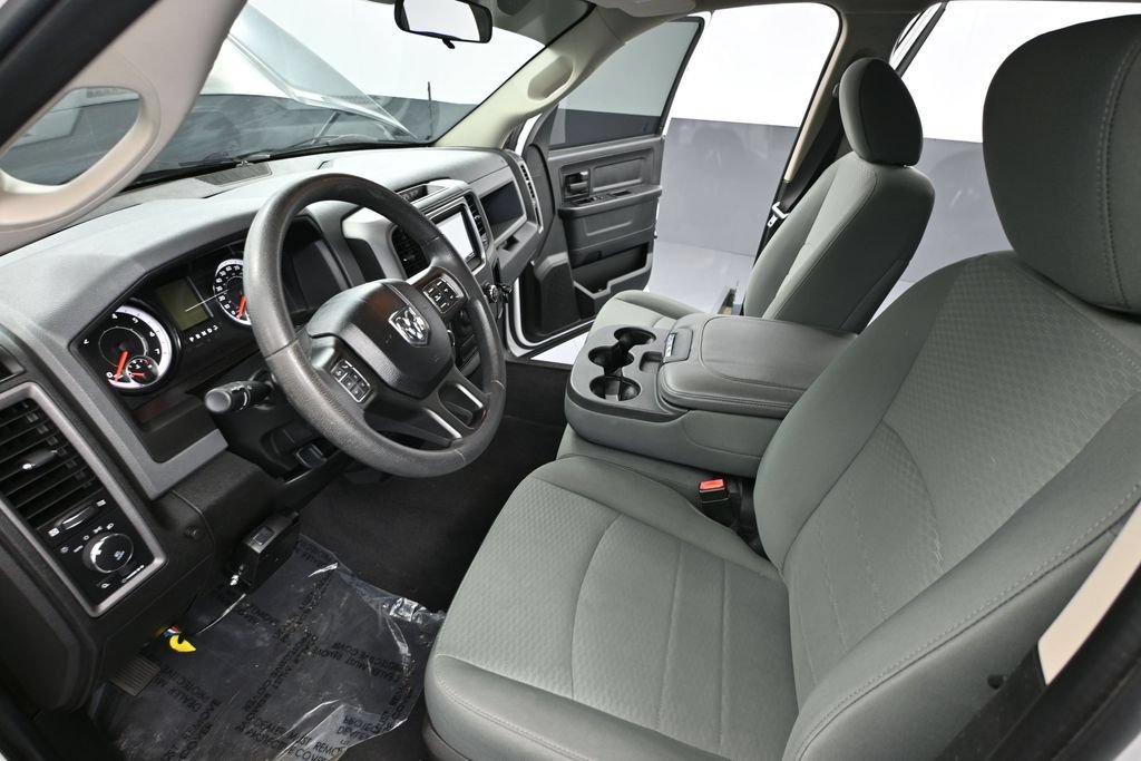 Used 2019 RAM 1500 Express w/ Express Value Package AWD/4WD image 17