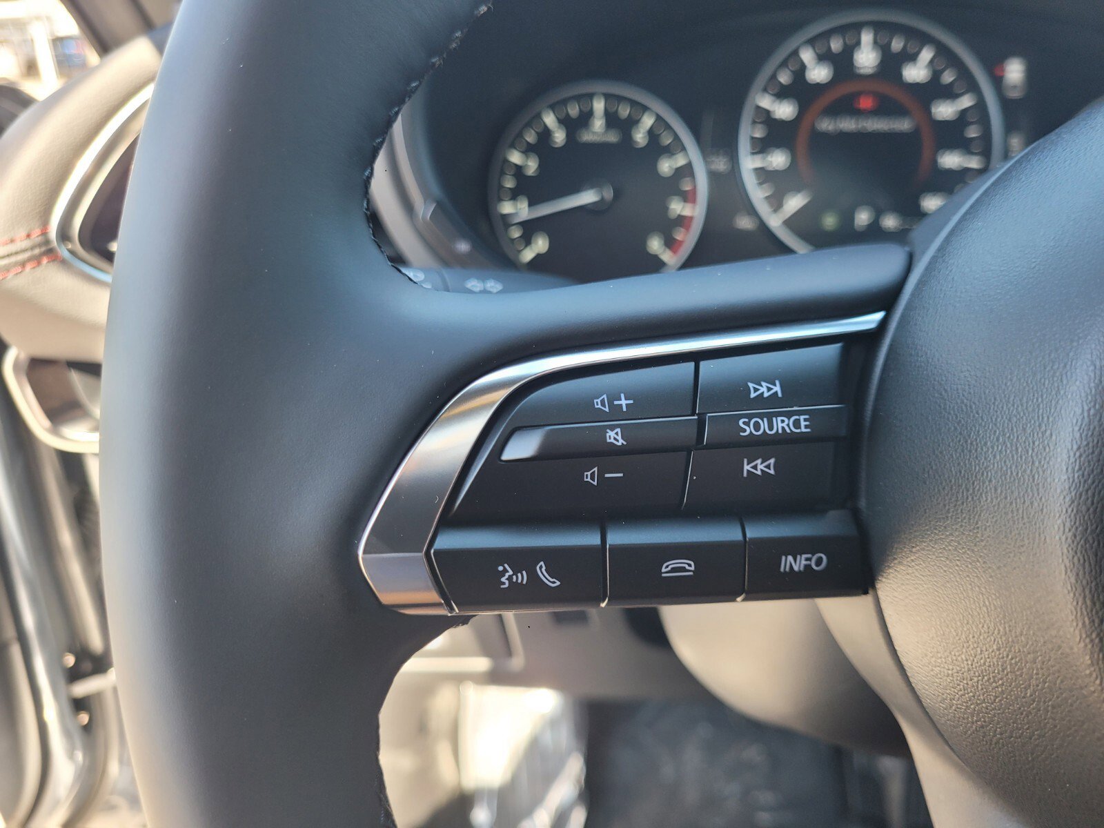 New 2026 MAZDA MAZDA3 Carbon image 29