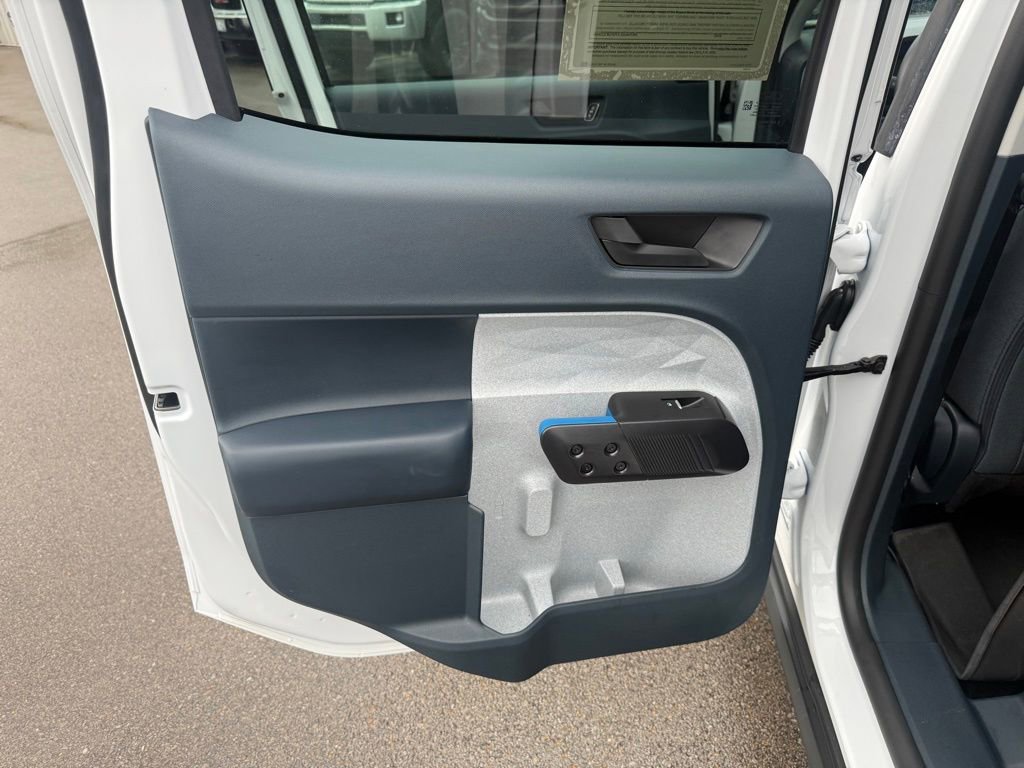 Used 2025 Ford Maverick XLT image 10