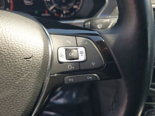 Used 2018 Volkswagen Tiguan SEL Premium FWD image 24