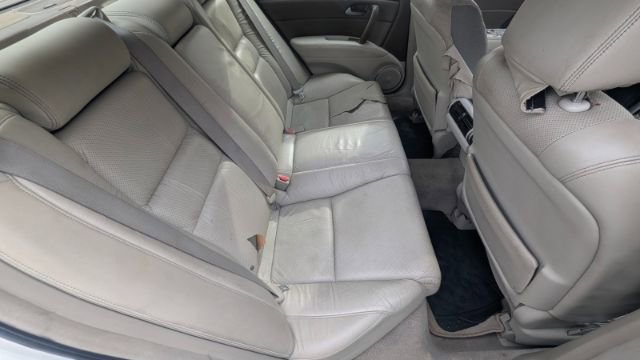 Used 2011 Acura RL image 21