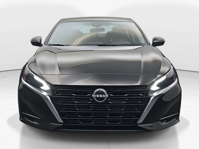 Used 2025 Nissan Altima 2.5 S image 3