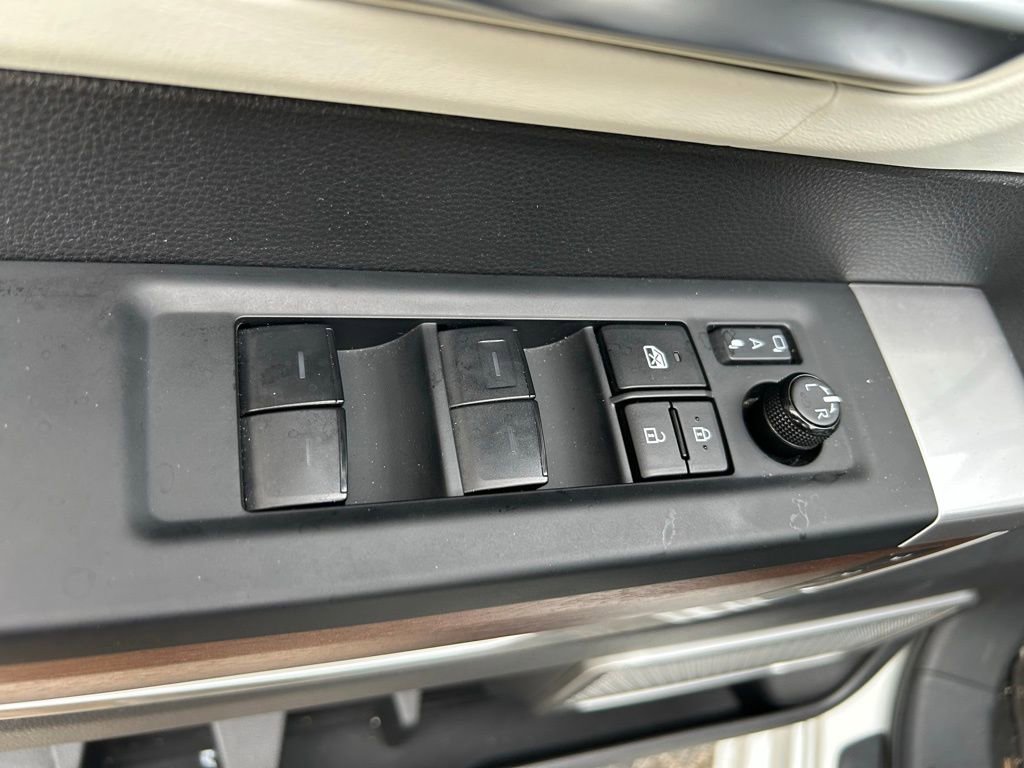 Used 2024 Toyota Sequoia Capstone image 18