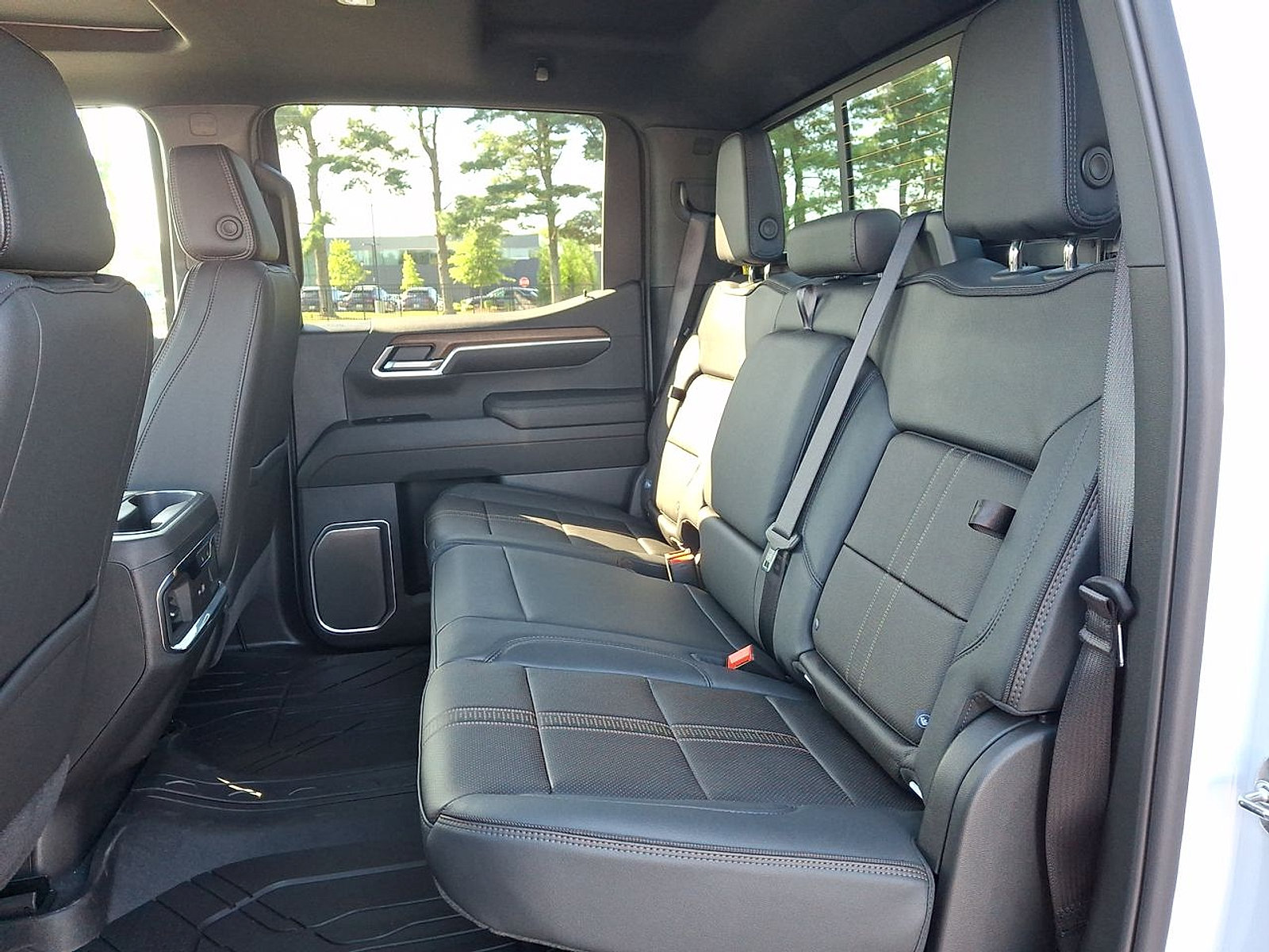 New 2026 Chevrolet Silverado 1500 High Country AWD/4WD image 13