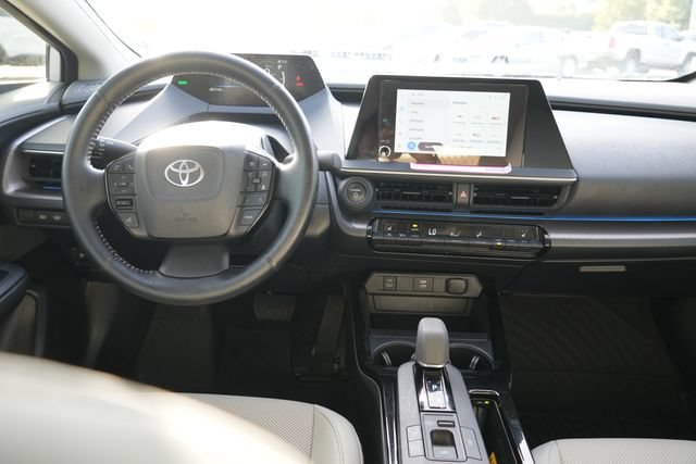 Used 2024 Toyota Prius XLE FWD image 18