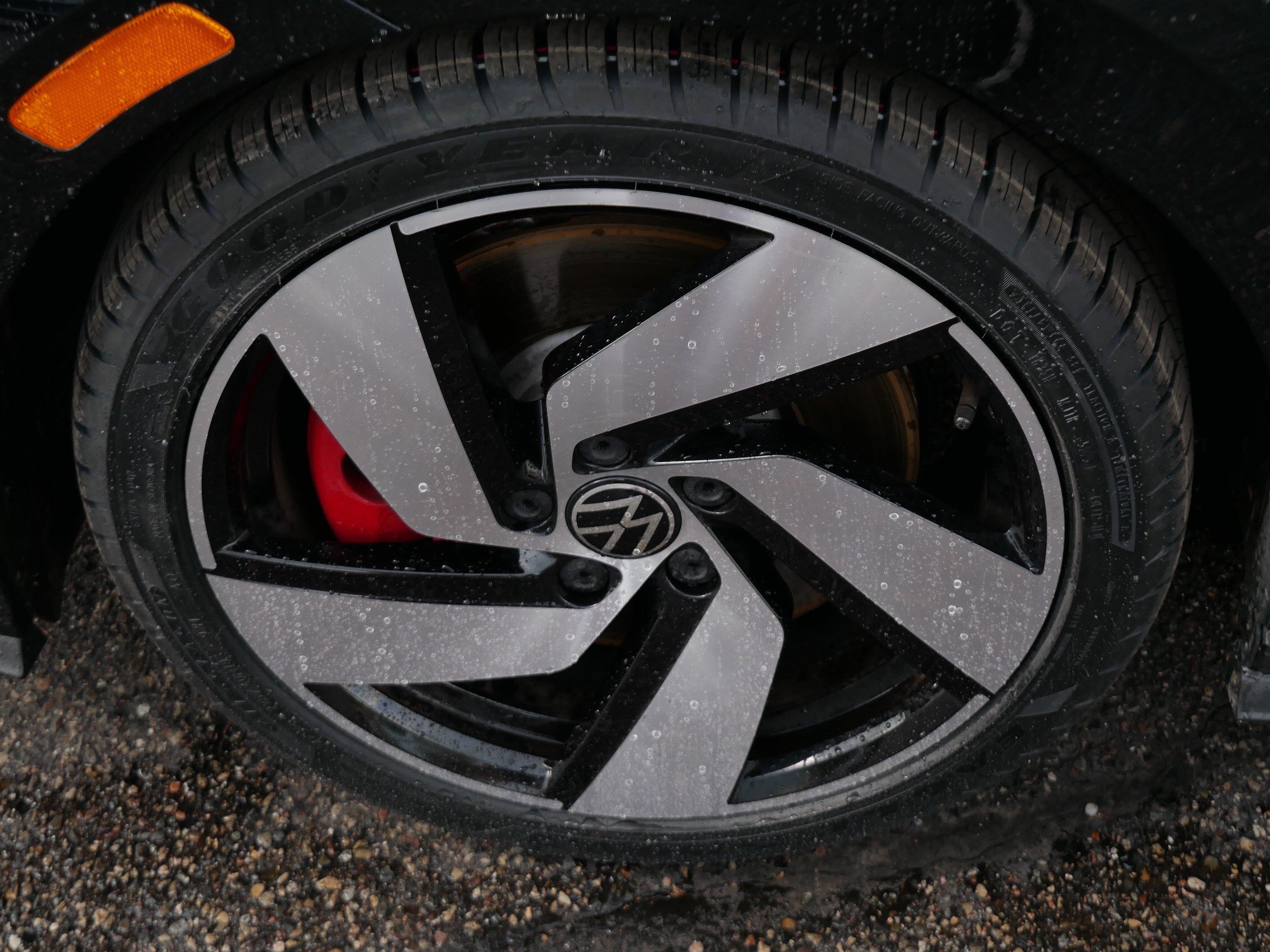 Certified 2022 Volkswagen GTI SE FWD image 15