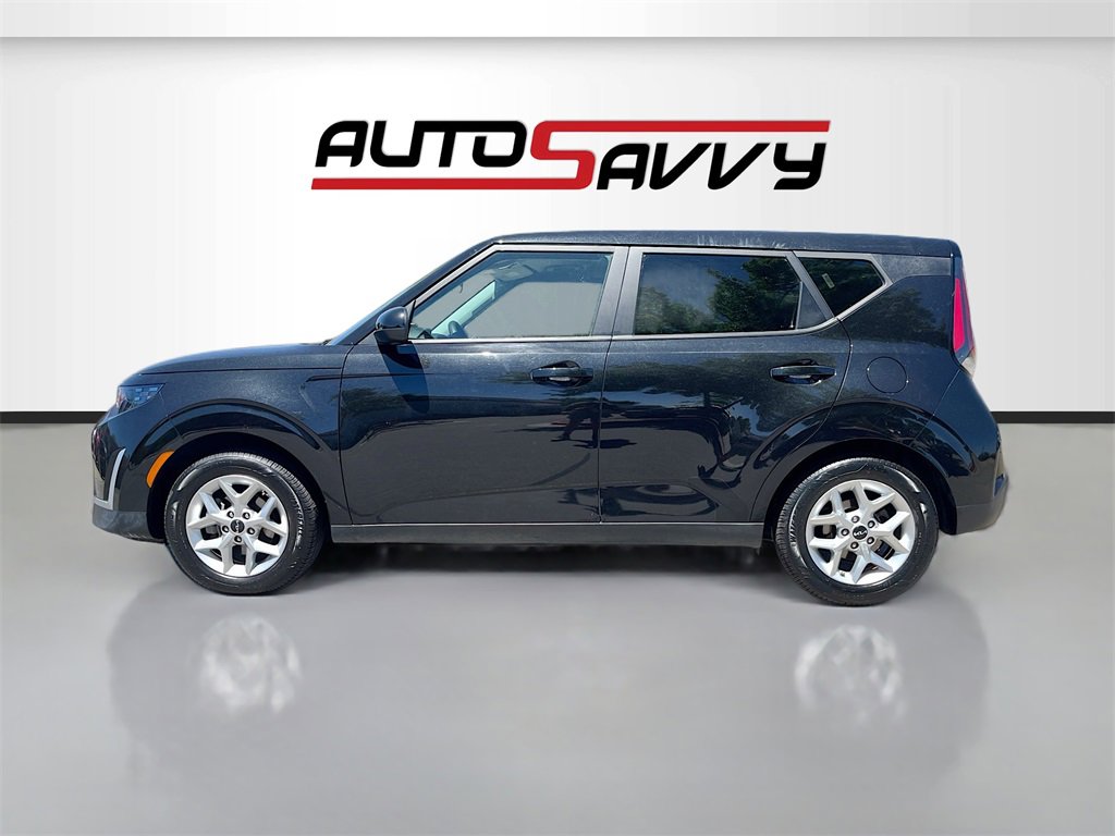 Used 2023 Kia Soul LX w/ LX Technology Package image 4